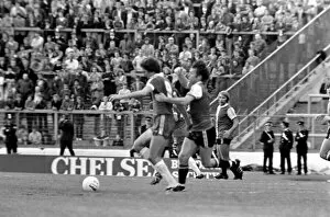 Images Dated 30th August 1980: English League Division Two match at Stamford Bridge. Chelsea 1 v Queens Park Rangers 1