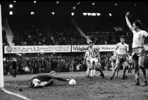 English League Division One match Stoke City 1 v Norwich City 0 January 1983 English League Division One match Stoke City 1 v Norwich City 0 January 1983