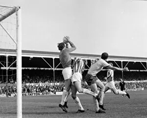 Images Dated 27th September 1970: English League Division match Stoke City v Arsenal Stoke goalkeeper Farmer leaps up
