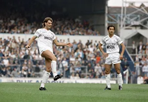 English League Division One match at White Hart Lane. Tottenham Hotspur 5 v English League Division One match at White Hart Lane. Tottenham Hotspur 5 v