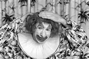 Images Dated 10th March 1981: Entertainment: Clowns Blowey the clown seen here putting on his make-up before a