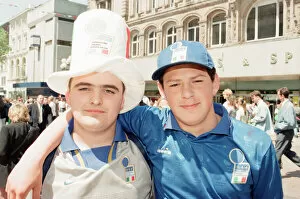 Images Dated 14th June 1996: Euro 1996 Football Fans in Liverpool City Centre, 14th June 1996. Italian Fans