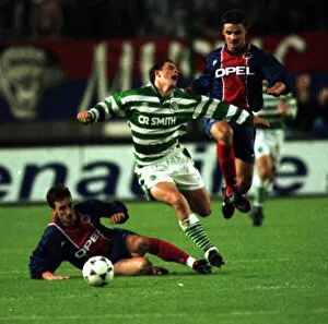 Images Dated 19th October 1995: European Cup Winners Cup Second Round First Leg match at Parc Des Princes October 1995