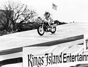 Images Dated 9th December 1975: Evel Kneivel American Dare Devil stunt man
