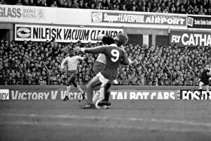 Everton 1 v. Arsenal 2. Division One Football. January 1981 MF01-06-053