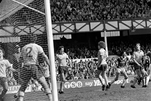 Everton 2 v. Arsenal 1. April 1982 MF06-35-007 *** Local Caption *** Division 1 Football