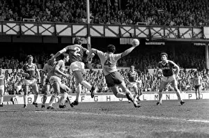 Everton 2 v. Arsenal 1. April 1982 MF06-35-013 *** Local Caption *** Division 1 Football