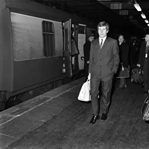 Everton football team arrive at Euston for the match against West Ham tomorrow. Joe Royal Everton football team arrive at Euston for the match against West Ham tomorrow. Joe Royal