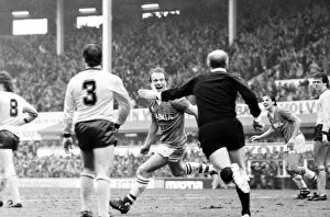 Images Dated 23rd March 1985: Everton v. Arsenal. March 1985 MF20-13-008 The final score was a two nil victory