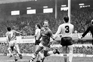 Images Dated 23rd March 1985: Everton v. Arsenal. March 1985 MF20-13-037 The final score was a two nil victory to