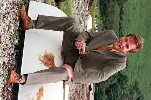 Images Dated 26th July 1998: Ewan McGregor on the Isle of Arran July 1998 enjoying a glass of the Loch Ranza single