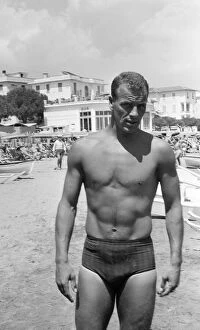 00335 Gallery: Ex - Leeds United player John Charles at the beach in Italy after being bought by