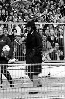 Images Dated 27th May 1982: F. A. Cup Final replay at Wembley. Tottenham Hotspur v. Queens Park Rangers