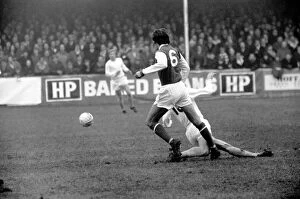 Images Dated 6th January 1971: F. A. Cup: Yeovil v. Arsenal: 3rd Round. January 1971 71-00138-011