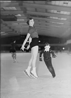 F W Reed Staff Photographer Ice-skating March 12th 1952 Tiny Simon F W Reed Staff Photographer Ice-skating March 12th 1952 Tiny Simon