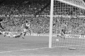Images Dated 10th May 1986: FA Cup Final at Wembley Stadium, Saturday 10th May 1986. Liverpool 3 v Everton 1