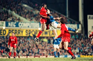 Images Dated 21st February 1990: FA Cup Replay. Everton 1 v. Oldham Athletic 1. 21st February 1990