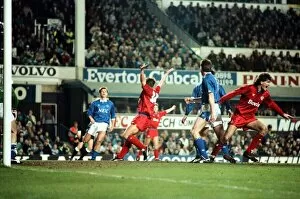 Images Dated 21st February 1990: FA Cup Replay. Everton 1 v. Oldham Athletic 1. 21st February 1990