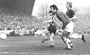 F.A. Cup Semi-Final 1974. Newcastle United 2-0 Burnley. Hillborough (Sheffield) 30.03.74