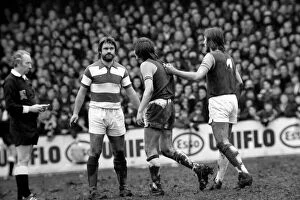 Images Dated 15th February 1975: F.A. Cup: West Ham (2) vs. Queens Park Ranger (1). Bonds holds angry Kieth Robson back as