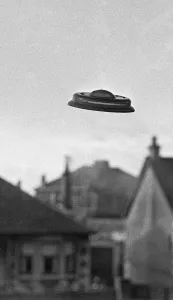 Flying Saucers Gallery: Faked UFO image created by the Hamilton Advertiser to illustrate extraterrestrial