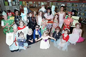 Images Dated 28th August 1991: Famous legendary and fictional characters sprung to life at huddersfield children'