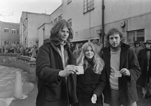Images Dated 15th February 1971: Fans queue to buy concert tickets at Coventry Theatre where The Rolling Stones will be