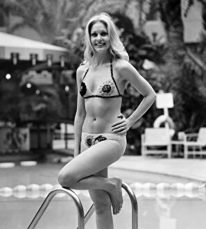 Fashion: Miss South Africa (Miss World). Annaline Kriel. March 1975 75-01350-009