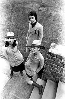 Images Dated 28th April 1970: A fashion shoot featuring men and women from Newcastle Breweries at Gosforth Park Hotel