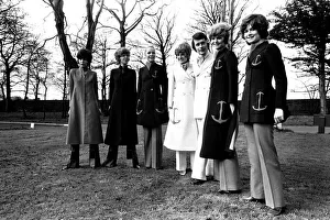 Images Dated 28th April 1970: A fashion shoot featuring men and women from Newcastle Breweries at Gosforth Park Hotel