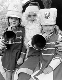 Images Dated 23rd October 1982: Father Christmas arrived in Middlesbrough ready to take up his post in the Grotto at