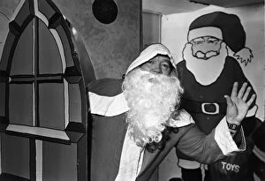 Images Dated 11th December 1991: Father Christmas at the New Brighton Community Centre grotto. 11th December 1991