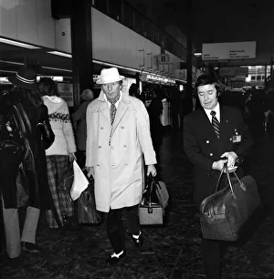 Film actor Danny Kaye at Heathrow airport. January 1975 75-00294 Film actor Danny Kaye at Heathrow airport. January 1975 75-00294