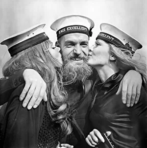 Images Dated 17th February 1970: Film stars at Royal Navy Gunnery School. Welcome visitors at the Royal Navy Gunnery