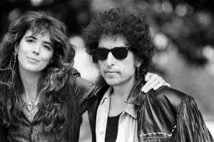 Fiona Flanagan and Bob Dylan attend a photocall for their film 'Hearts of Fire' Fiona Flanagan and Bob Dylan attend a photocall for their film 'Hearts of Fire'
