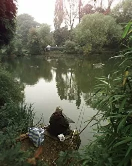 Images Dated 25th September 1998: Fishing on the Moorpool Estate, Harborne