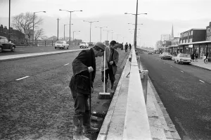 Images Dated 4th December 1970: The flyover, at the junction of Heathfield Road and Trinity Road