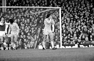 Images Dated 3rd January 1977: Football: Arsenal (1) vs. Leeds United (1). Division I. January 1977 77-00029-021