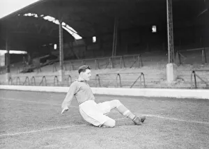 Football Eddie Spicer of Liverpool seen here training. 1/1/1951 B315/3 Football Eddie Spicer of Liverpool seen here training. 1/1/1951 B315/3