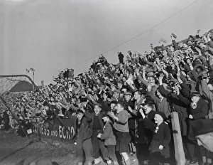 Supporters And Spectators Gallery: Football FA Cup Tie 4th Round 1949. Yeovil v Sunderland 016655 / 13
