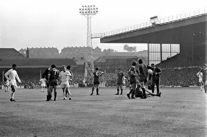 Images Dated 18th September 1971: Football: Leeds United (1) v. Liverpool (0). September 1971 71-12020-030