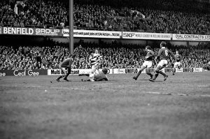 Images Dated 18th March 1975: Football: Queens Park Rangers (1) vs. Chelsea F. C. (0). March 1975 75-01518