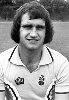 00245 Gallery: Footballer Larry Lloyd. Coventry City FC Team photo shoot. 23rd August 1976
