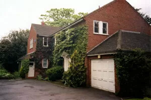Images Dated 28th May 1998: Footballer Paul Gascoigne - Gazza The home of Paul Gascoigne in Hurworth 28 May
