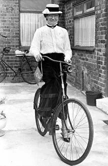 00078 Gallery: Francis Meehan from Ashington with her old bike
