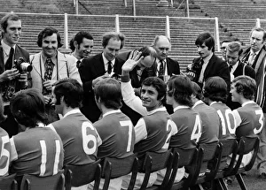 Frank McLintock Arsenal football player waving 1971 Frank McLintock Arsenal football player waving 1971