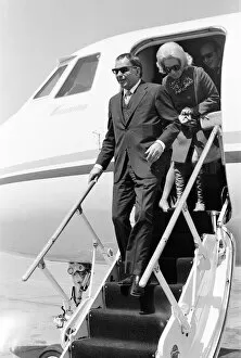 Images Dated 4th May 1970: Frank Sinatra, flies into London Gatwick Airport, on his personal Gulf stream jet