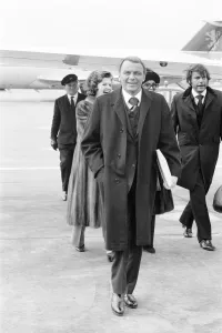 00511 Gallery: Frank Sinatra, flies into London Gatwick Airport, on his personal Gulf stream jet
