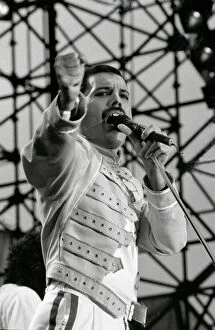 Images Dated 9th July 1986: Freddie Mercury of the Rock Group The Queen in concert at St James Park in Newcastle
