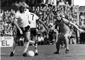 Fulham v Wolverhampton Wanderers league match at Craven Cottage September 1976 Fulham v Wolverhampton Wanderers league match at Craven Cottage September 1976